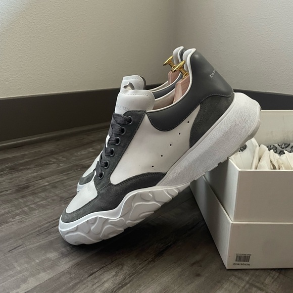 Alexander McQueen Oversized Court Trainer in White/Arctic Grey, Sz 10 - Picture 9 of 11